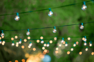 5 Decorating Tips for Your Backyard - bhgrelife.com