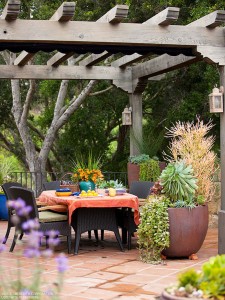 Makeover Your Home’s Exterior: Fast Weekend Fixes - bhgrelife.com