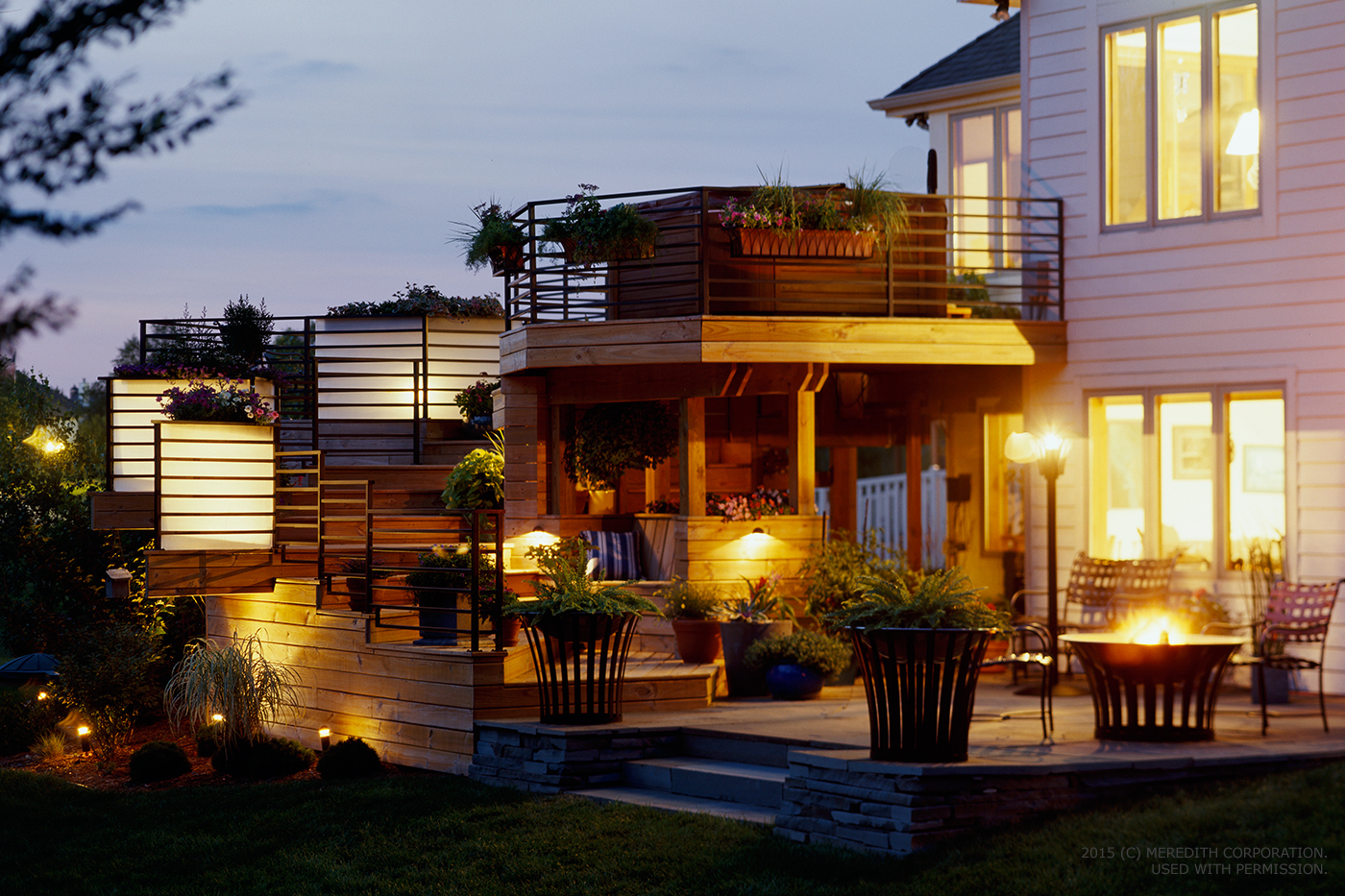 Outdoor Staging Tips To Light Up Your Home S Yard Better Homes Outdoor Staging Tips To Light Up Your Home S Yard