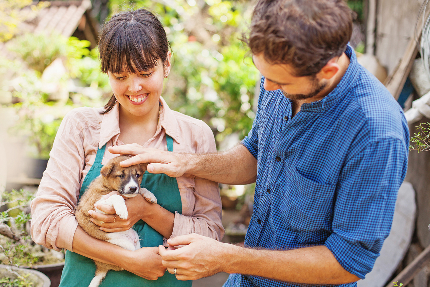 Inexpensive Ways to Give Back to Your Community - bhgrelife.com