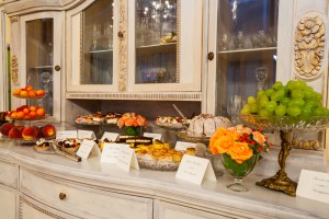 3 Easy Dinner Party Serving Styles - bhgrelife.com