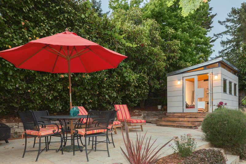 5 Decorating Tips for Your Backyard - Better Homes and Gardens Real