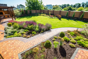 10 Tips to Improve Your Landscaping in the Spring - bhgrelife.com