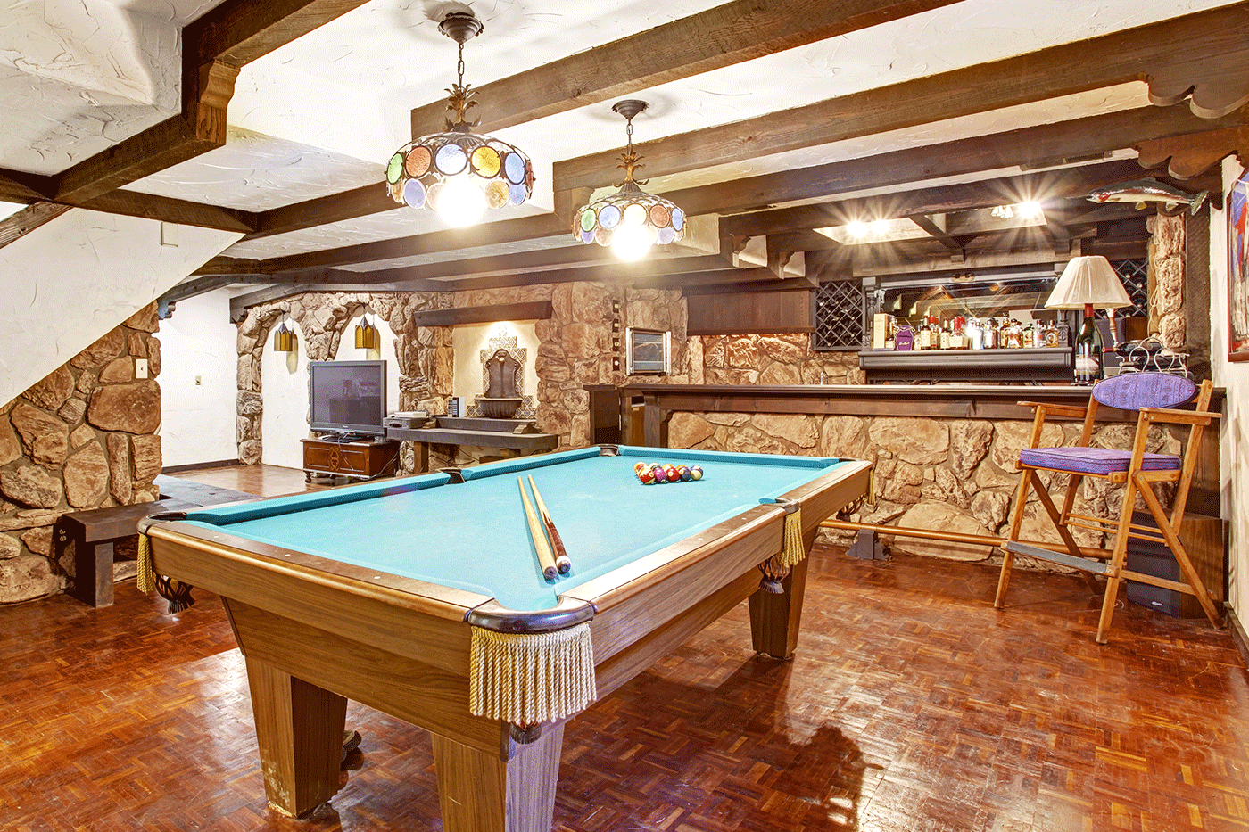 6 Must-Have Accessories for the Ultimate Man Cave - bhgrelife.com