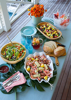 Easy Themes for Memorable Outdoor Parties - bhgrelife.com