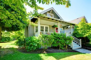 Curb Appeal Mistakes to Avoid - Bhgrelife.com