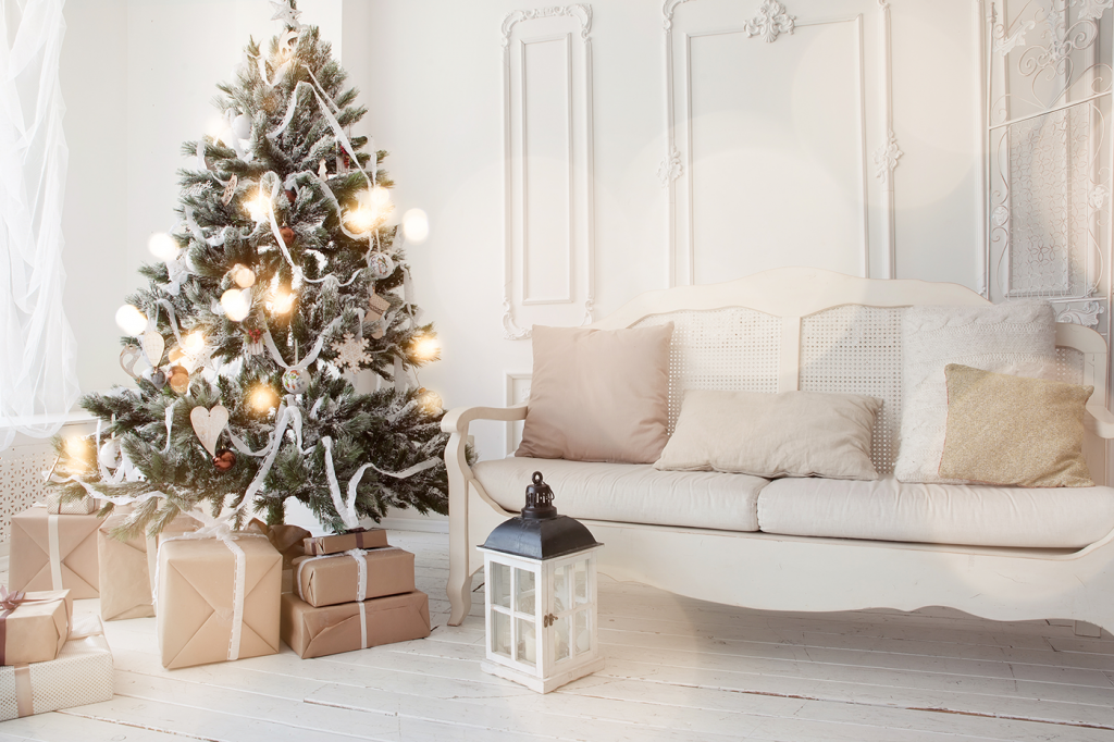 How to Decorate Using Winter Whites to Brighten Up Your Home