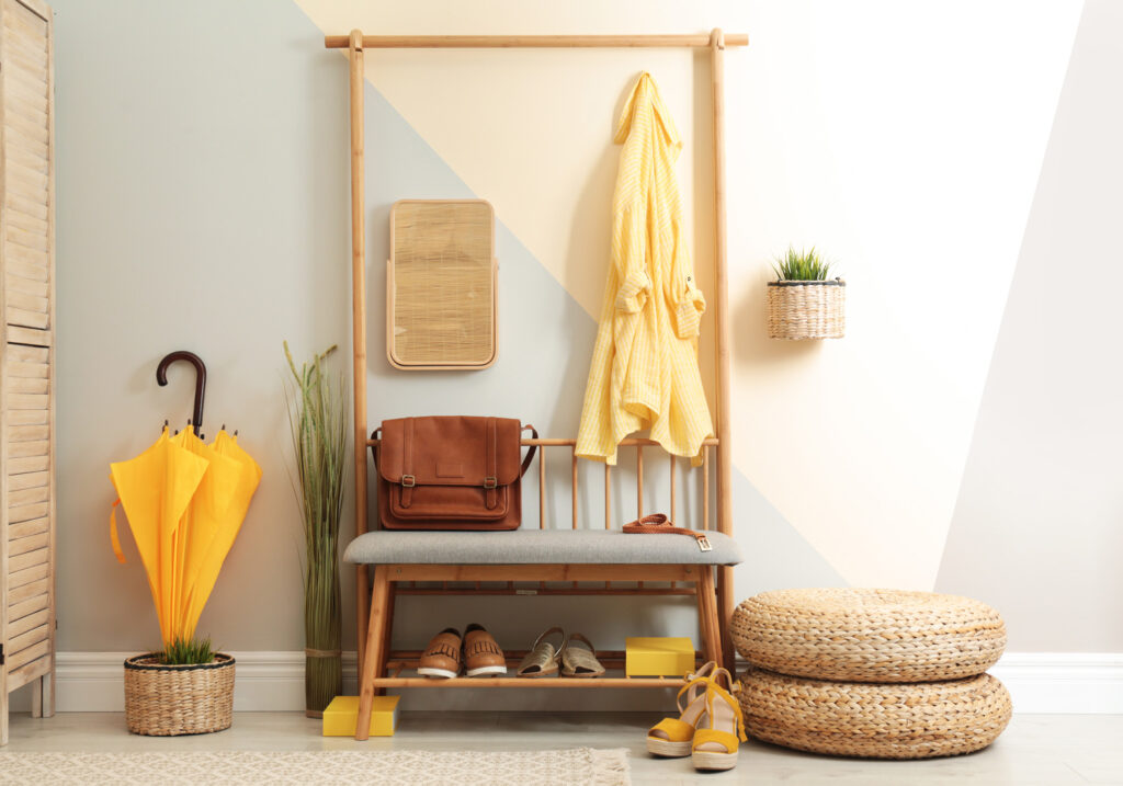 towel hanging